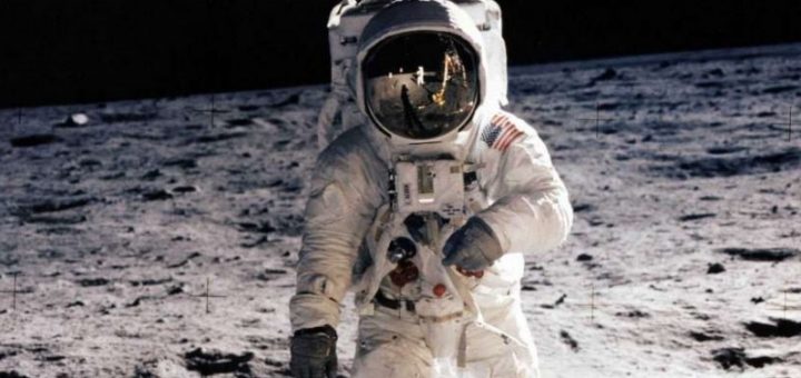 apollo 11 görevi